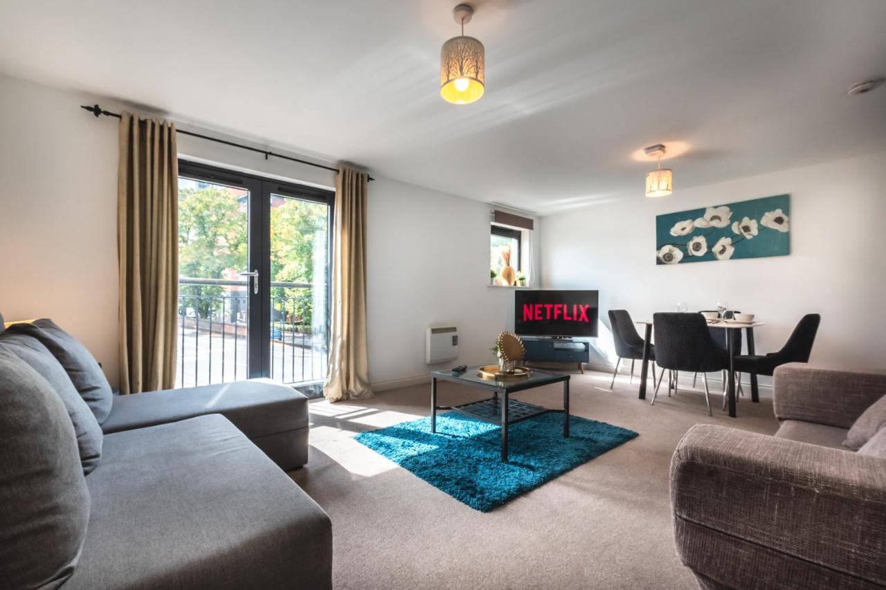 Best Price! Large Spacious 2 Bed Apartment - King Size Or Single Beds, Sofabeds, Smart Tvs, Free Parking Southampton Buitenkant foto