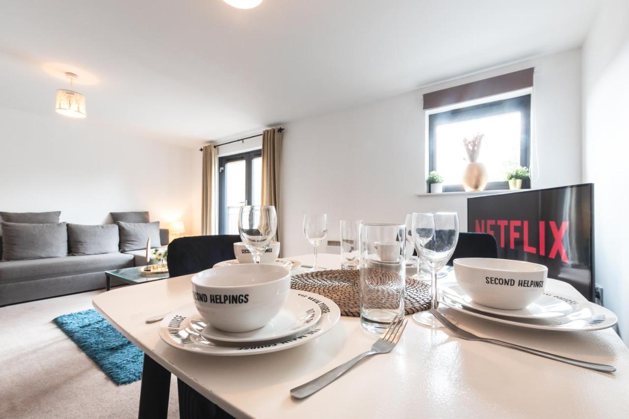 Best Price! Large Spacious 2 Bed Apartment - King Size Or Single Beds, Sofabeds, Smart Tvs, Free Parking Southampton Buitenkant foto