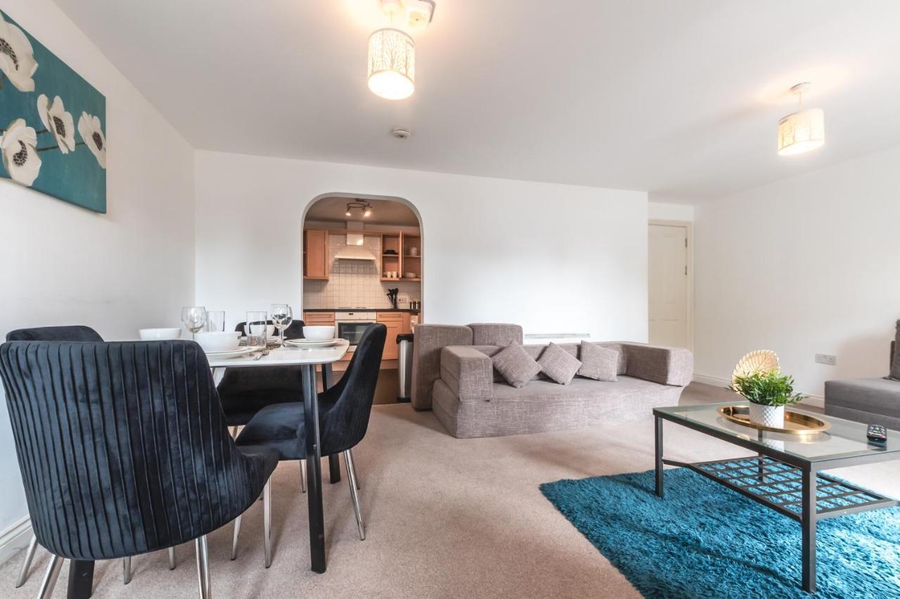 Best Price! Large Spacious 2 Bed Apartment - King Size Or Single Beds, Sofabeds, Smart Tvs, Free Parking Southampton Buitenkant foto